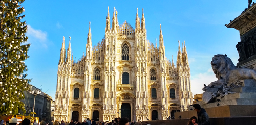 Catedral de Milán de día